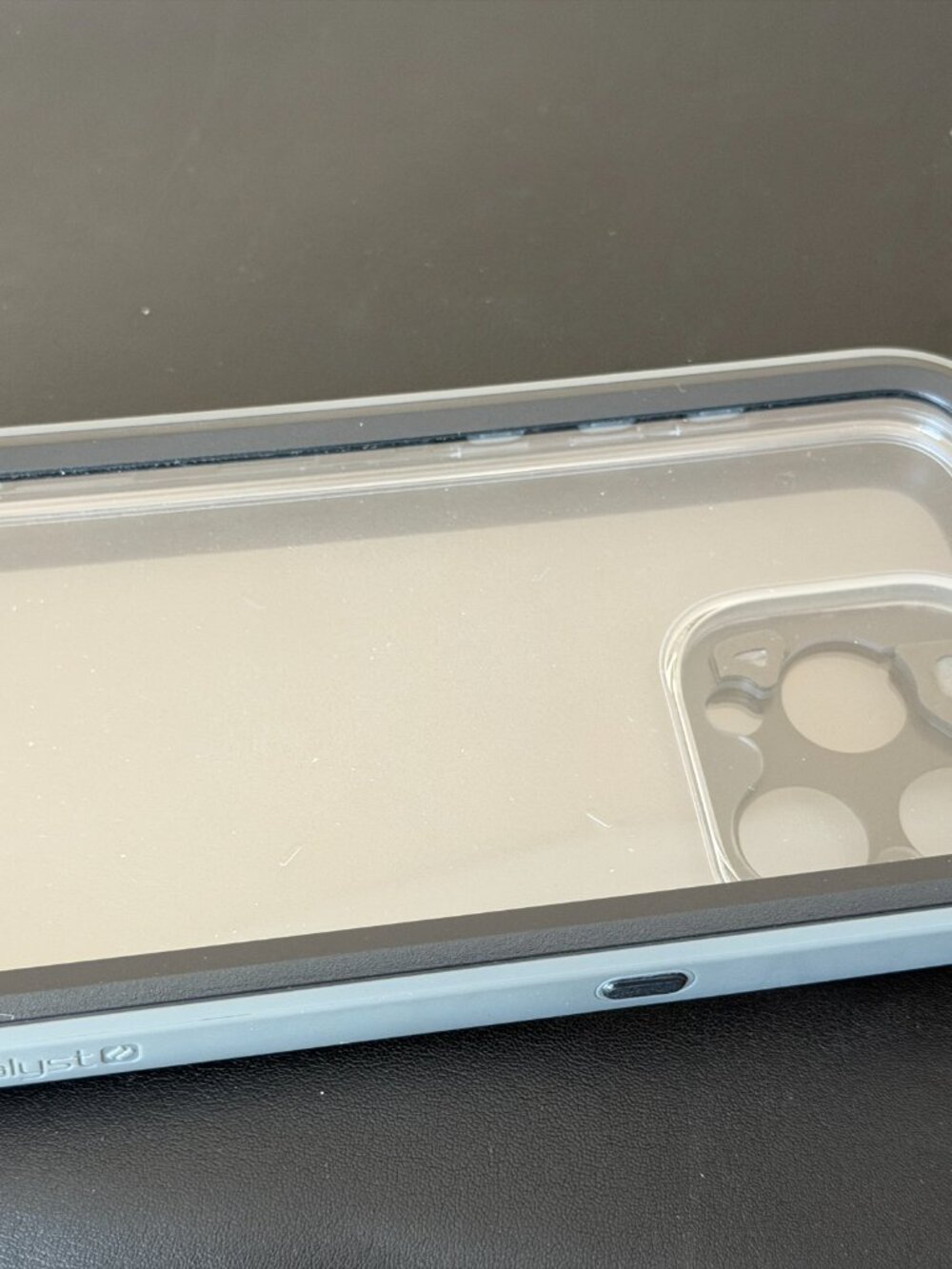 Catalyst iPhone 14 Pro Waterproof Case - Picture 13 of 15